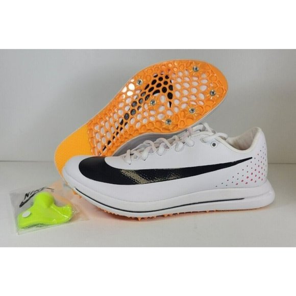 Athletic_Shoes